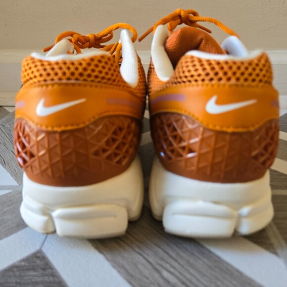 Nike Air Zoom Vomero 5 Monarch Mens Size 11 Flax Sail Dark Russet HJ9123 815 - Picture 4 of 7